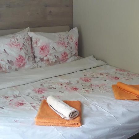 Utulny A Romanticky Apartman Rokytnice 로끼뜨니쩨나드이제로우 외부 사진