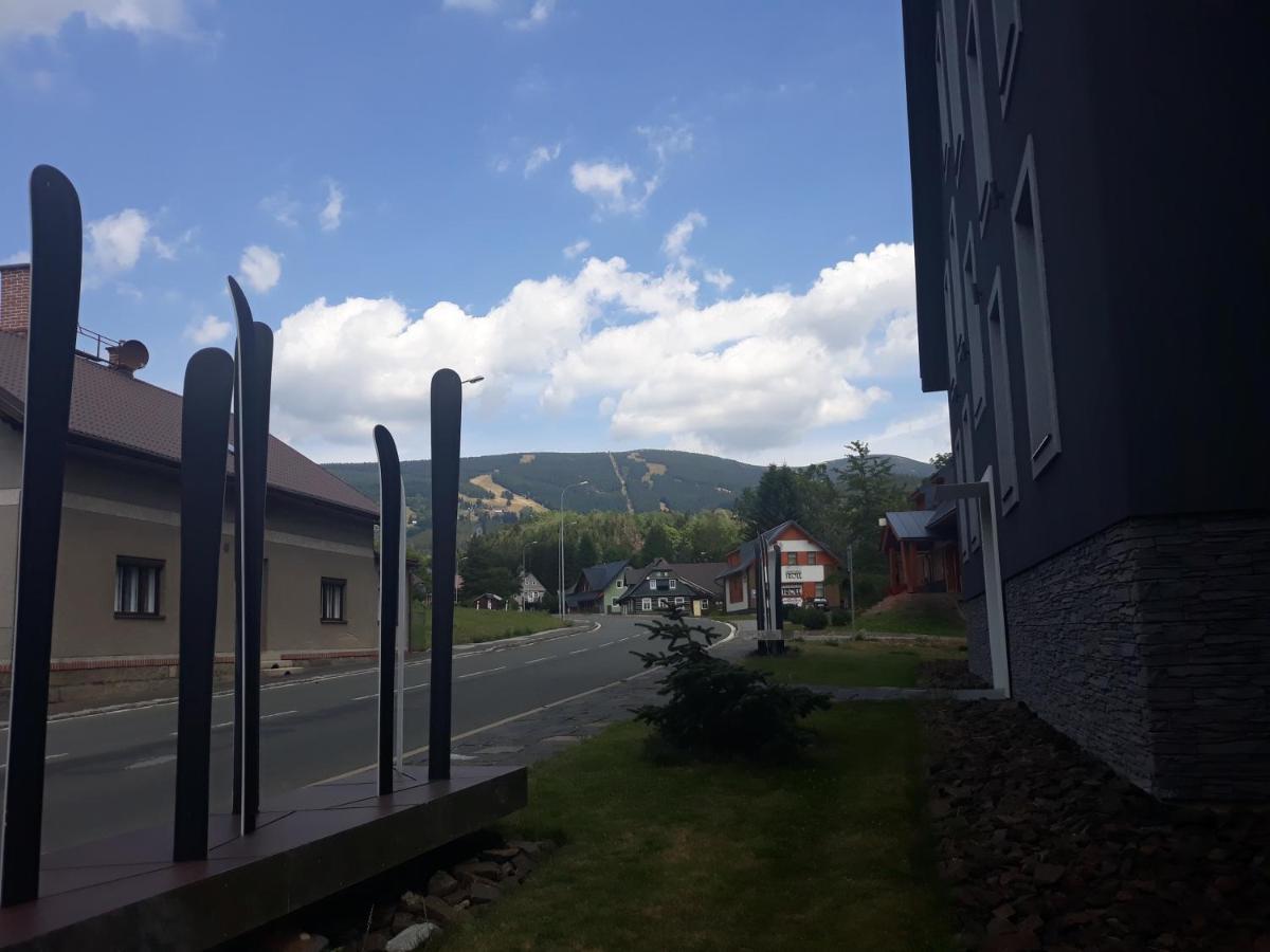 Utulny A Romanticky Apartman Rokytnice 로끼뜨니쩨나드이제로우 외부 사진